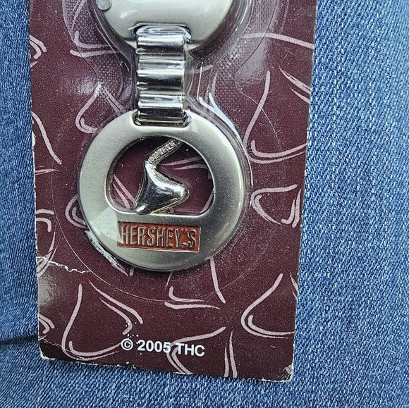 Hershey's Kiss Key Chain 2005 - Picture 3 of 6